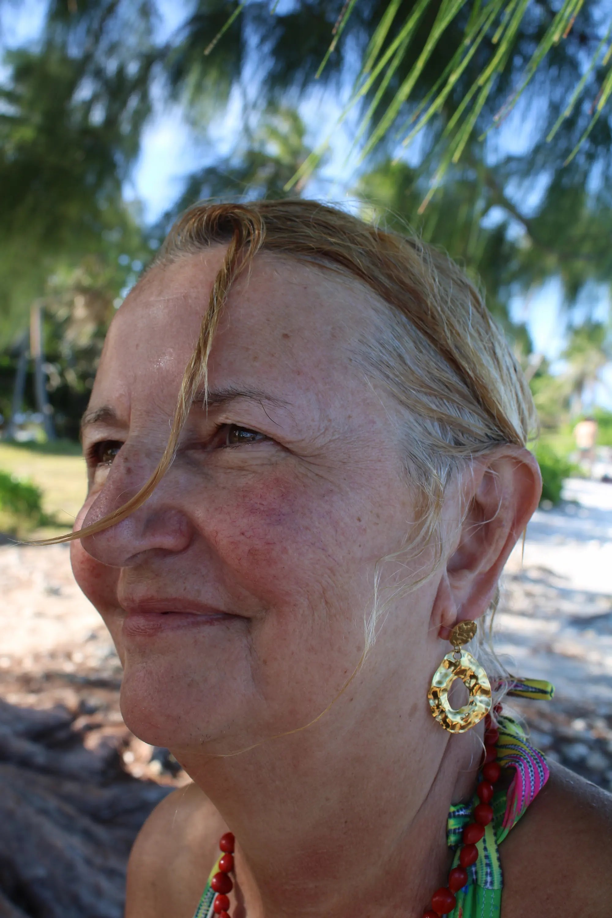 Ma maman posant pour une photo