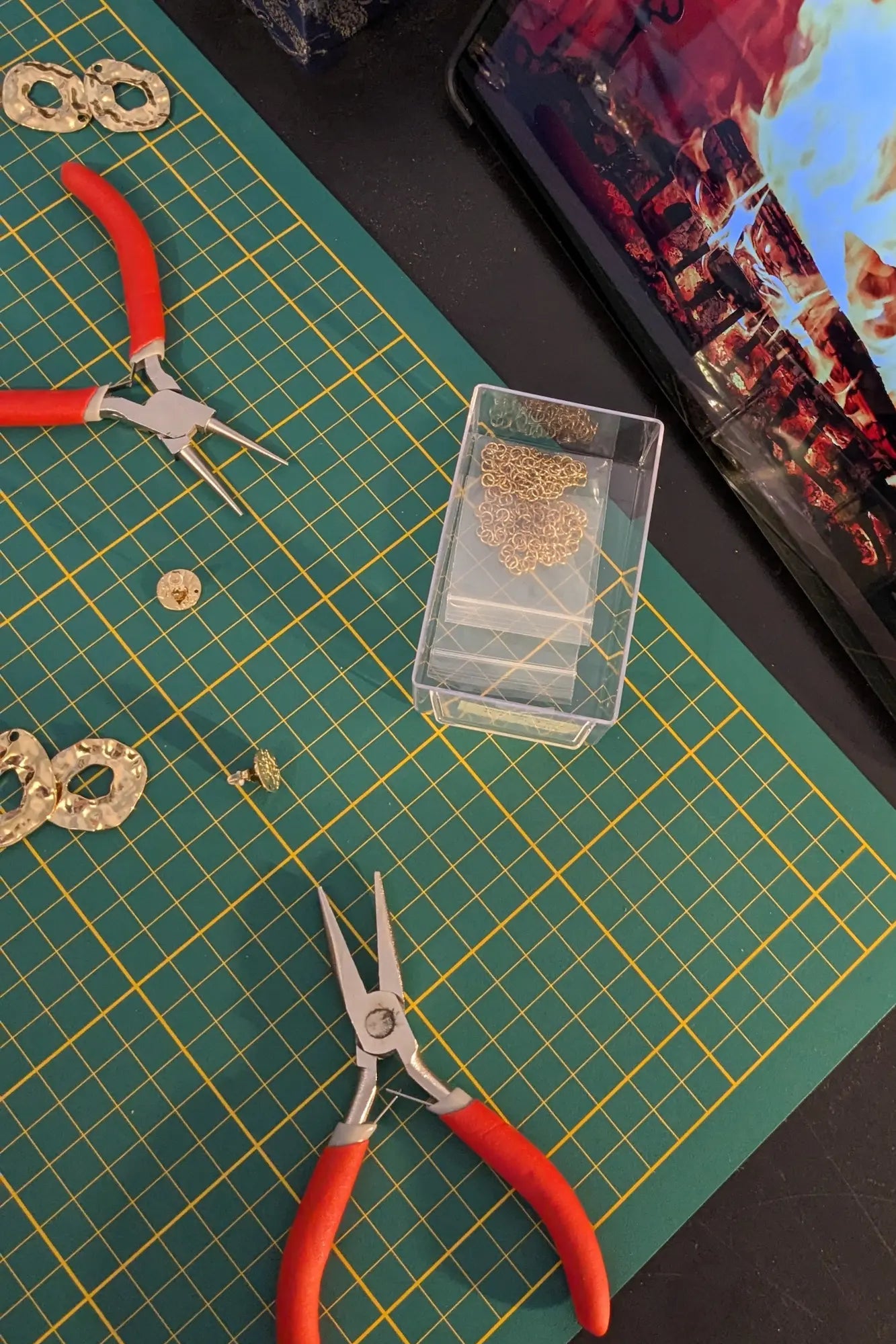 Table de travail dans atelier